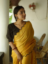 Load image into Gallery viewer, Exquisite Yellow Gadhwal Chex Saree with Arca Work and Lucknowi Work Blouse ClothsVilla
