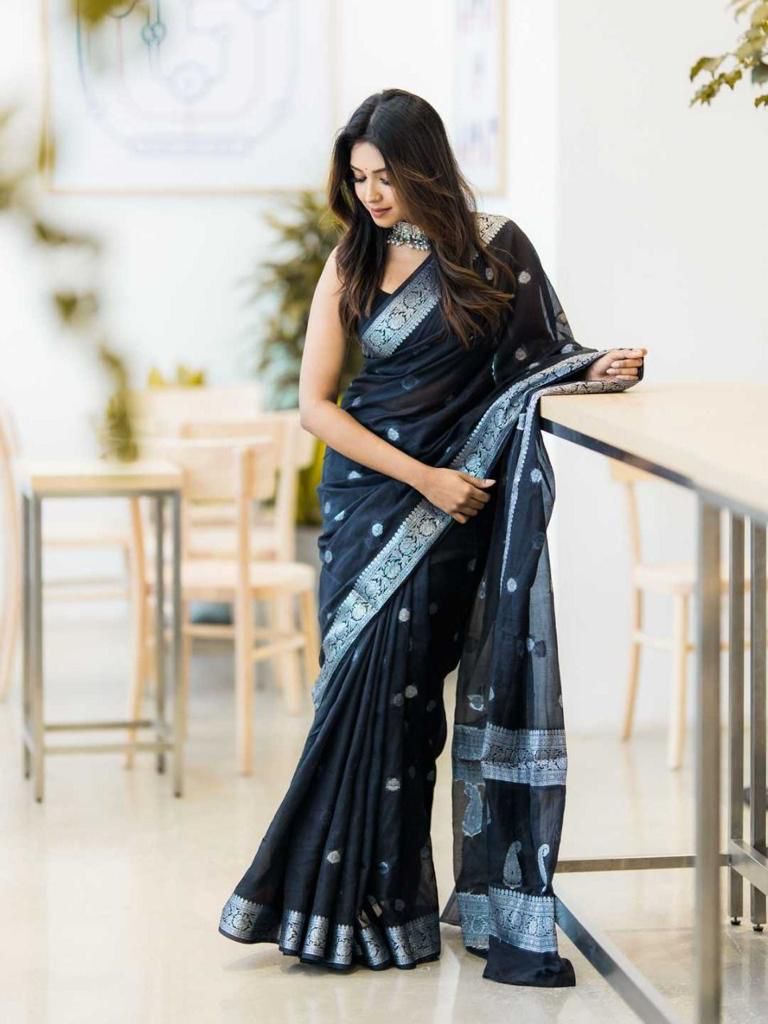 black saree for women - ClothsVilla 2026 style guide