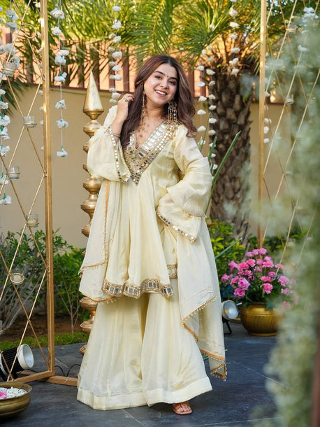Indo western outfit for wedding Groom's Sister Outfit for Wedding | Stylish Ethnic & Fes Indo western outfit for wedding Groom's Sister Outfit for Wedding | Stylish Ethnic & Fes