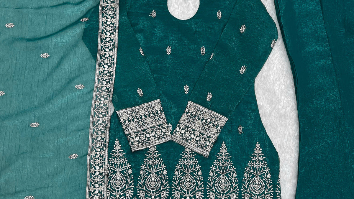 Rama silk kurta with bell-bottom pants for Diwali styling - ClothsVilla