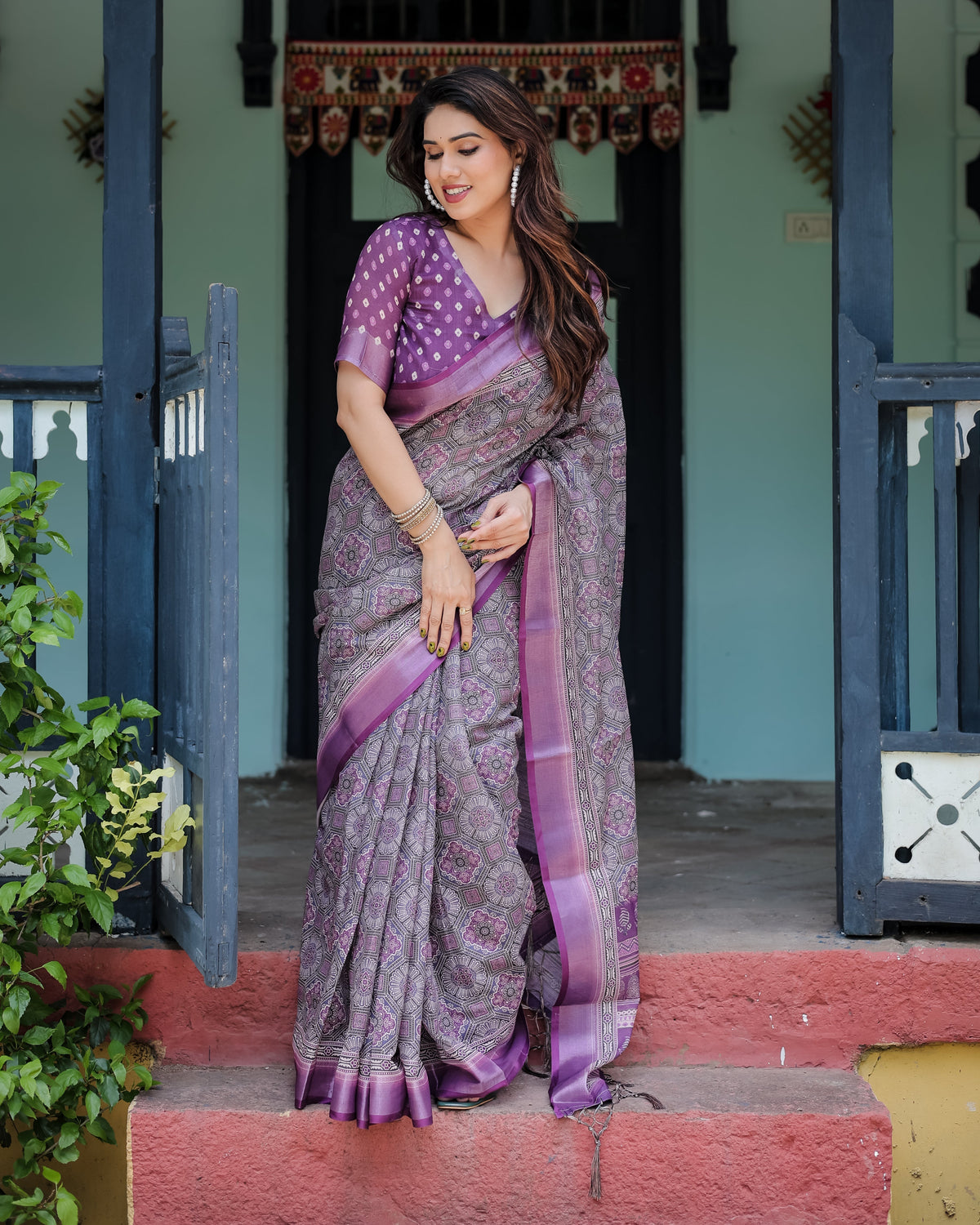 Elegant Purple Cotton Linen Saree with Geometric Motif and Blouse LINEN Main image