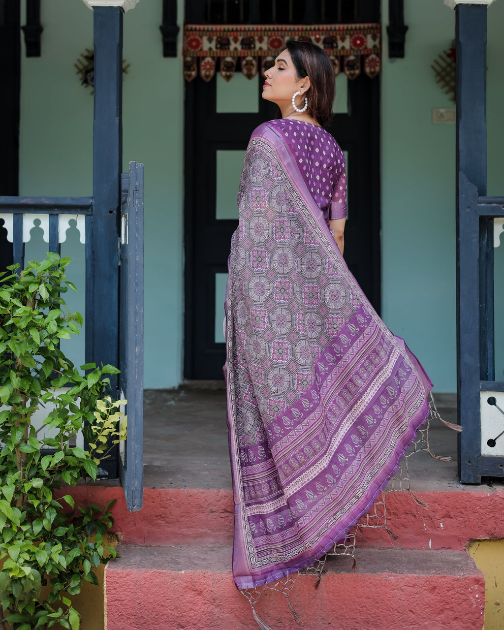 Elegant Purple Cotton Linen Saree with Geometric Motif and Blouse LINEN
