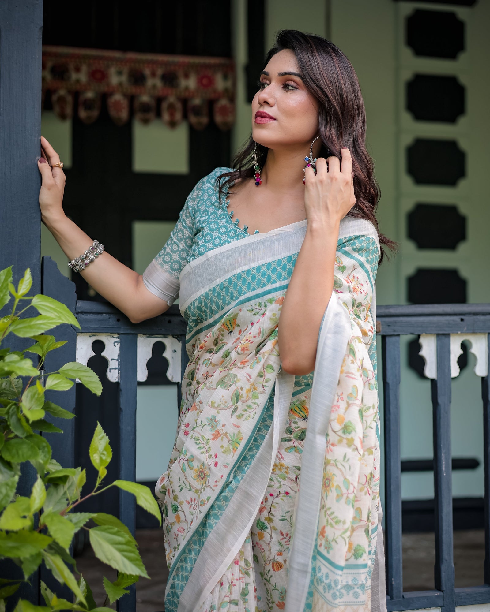 Elegant Floral Printed Pure Cotton Linen Saree in Ivory with Teal Border and Blouse, Tassels on Edges LINEN