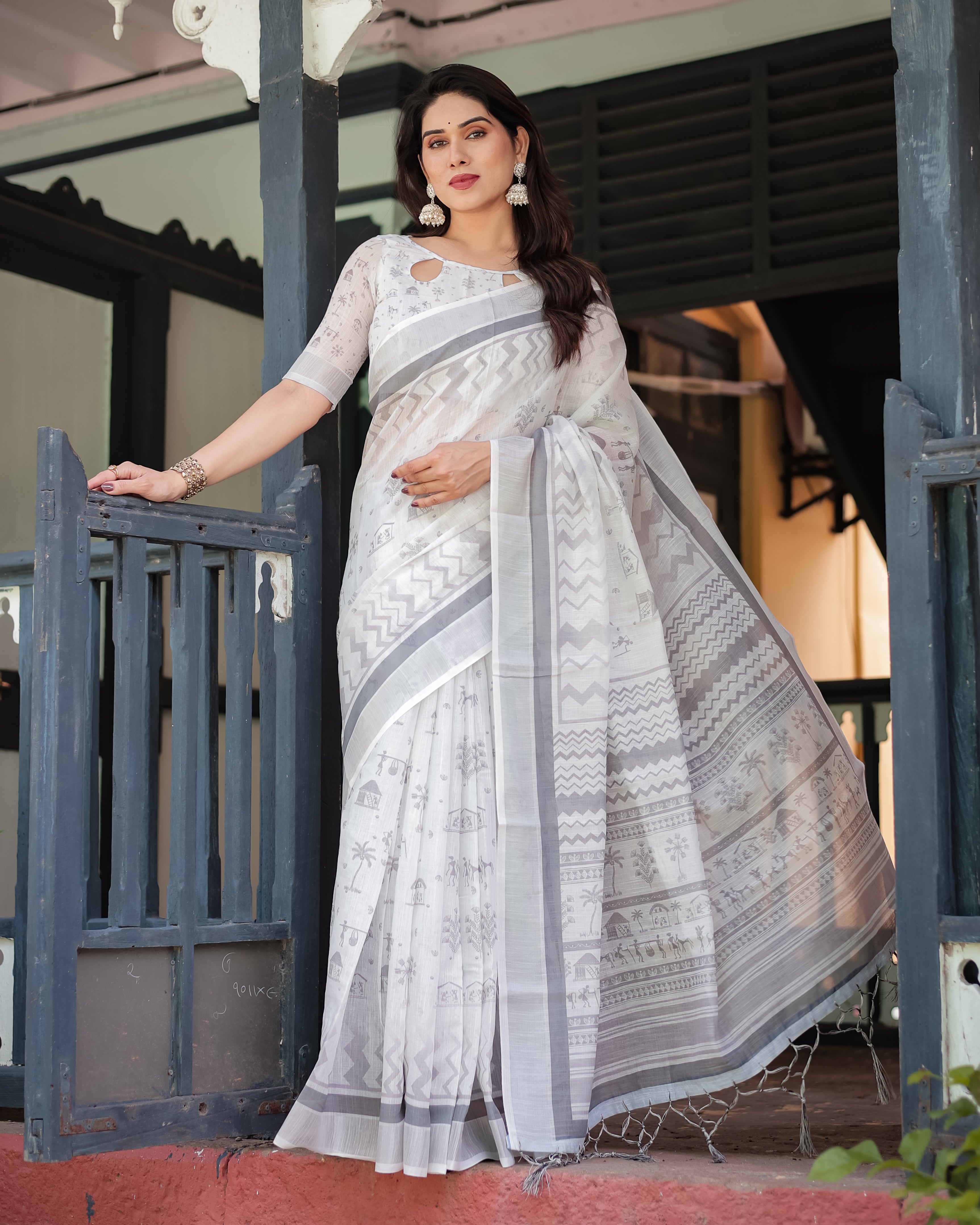 Elegant Pure Cotton Linen Saree with Intricate Grey and White Pattern, Complete with Blouse and Tassels Secondary image