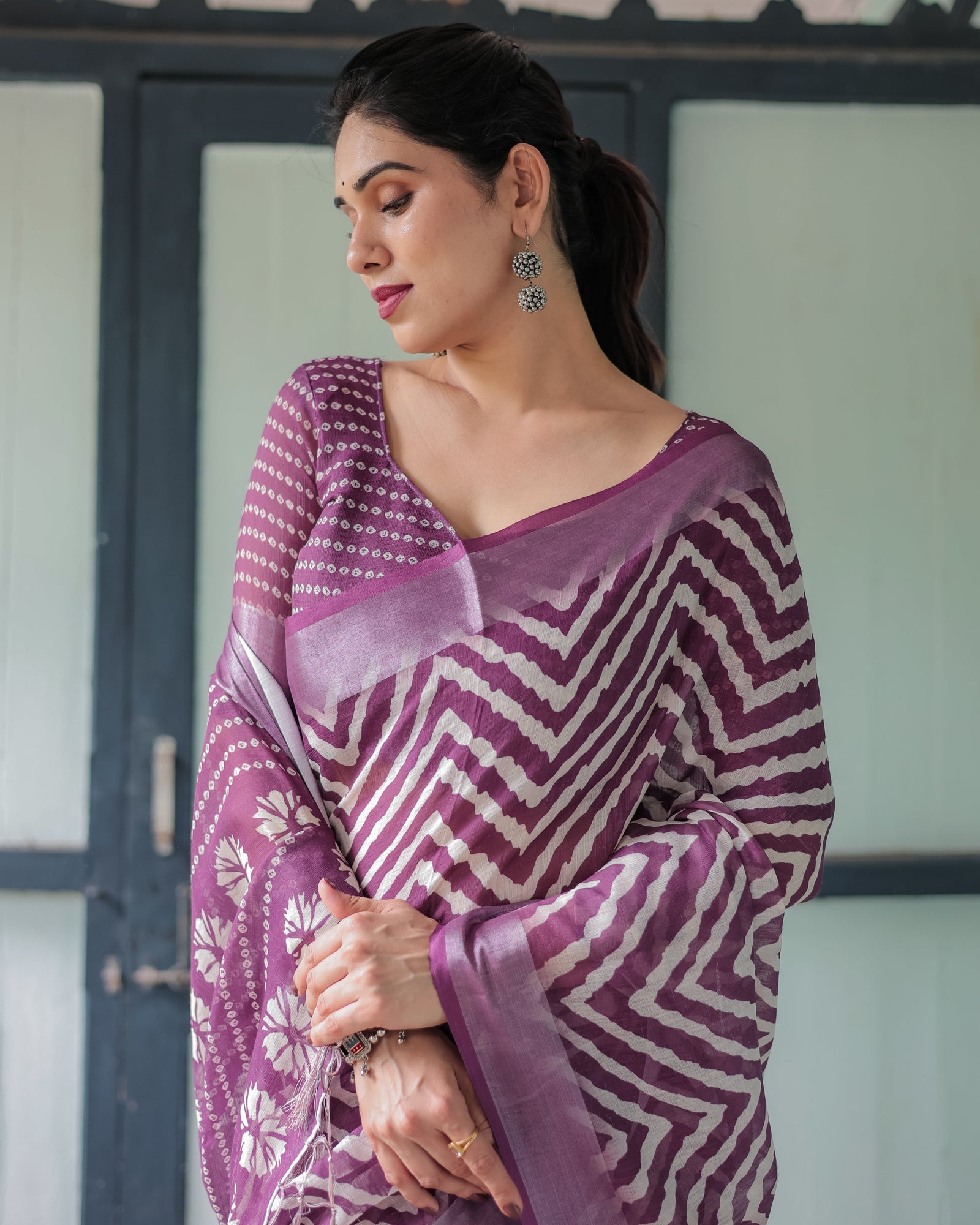 Purple and White Zigzag Patterned Pure Cotton Linen Saree with Blouse and Tassel Edges LINEN