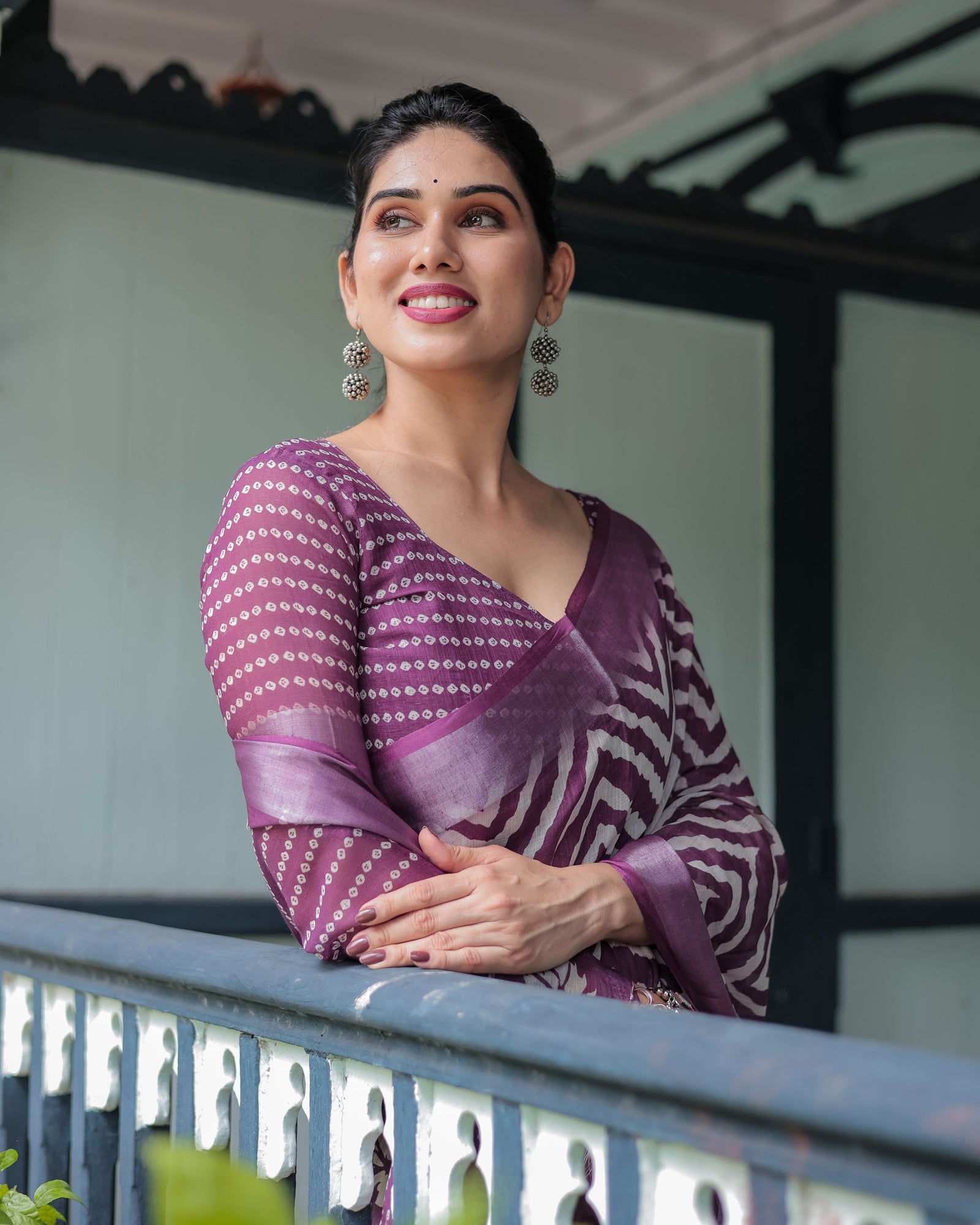 Purple and White Zigzag Patterned Pure Cotton Linen Saree with Blouse and Tassel Edges LINEN