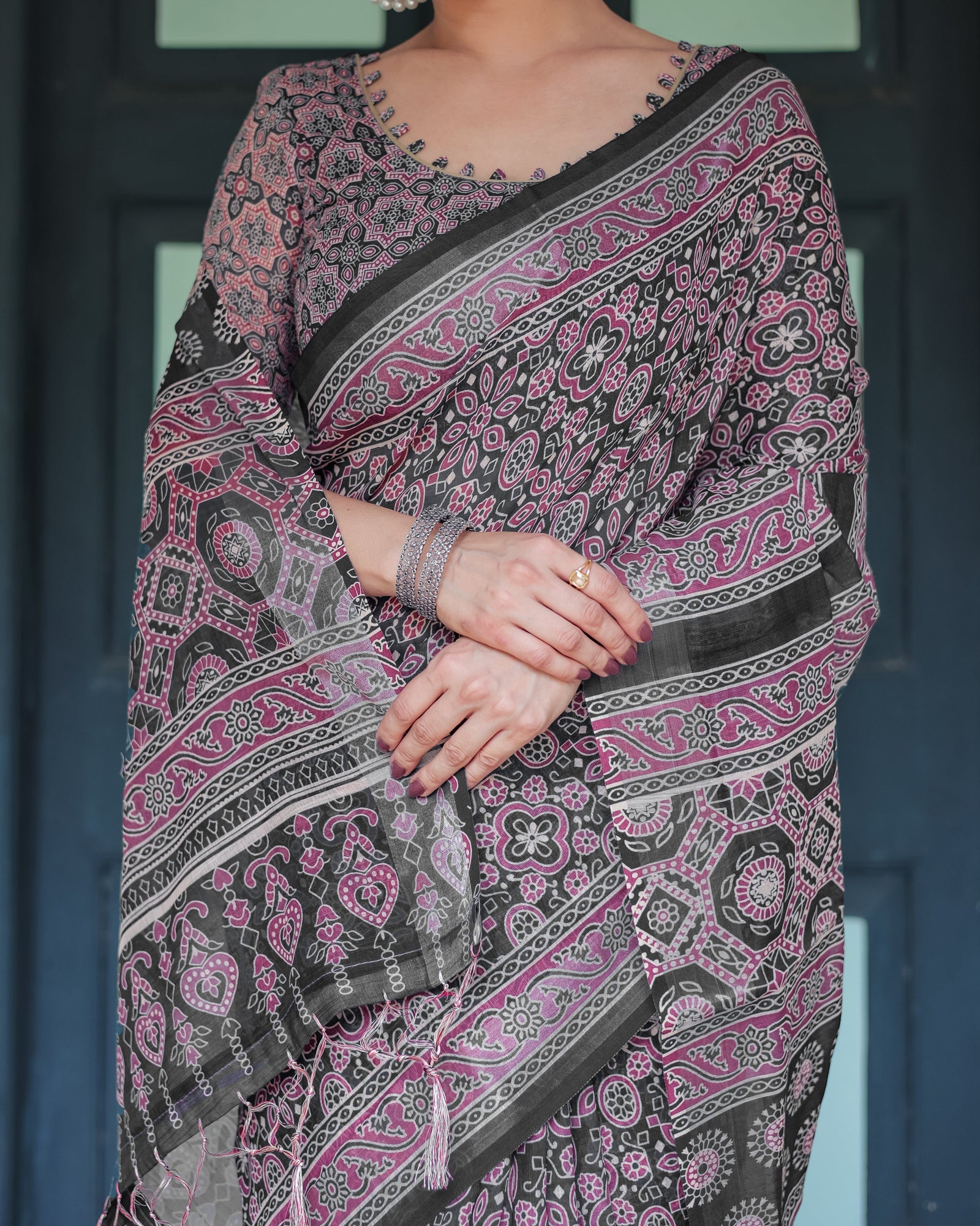Black Pure Cotton Linen Saree with Pink Striped Pallu and Tassel Accents LINEN