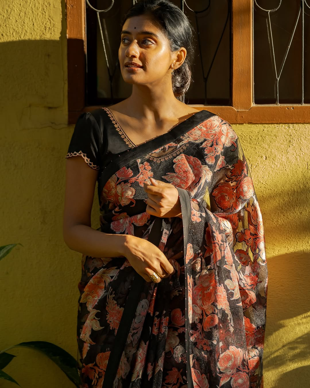 Midnight Bloom Black Georgette Saree with Vintage Rose Floral Print & Matching Blouse Fabric FANCY SAREES