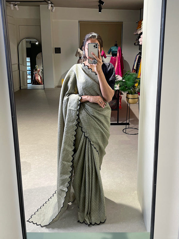 Exquisite Artichoke Gadhwal Chex Saree with Arca Work and Lucknowi Work Blouse ClothsVilla