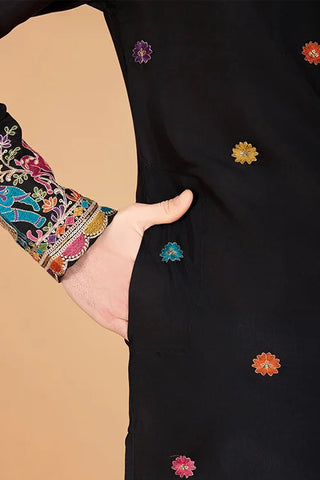 Black Designer Viscose Silk Kurta with Thread Work Clothsvilla