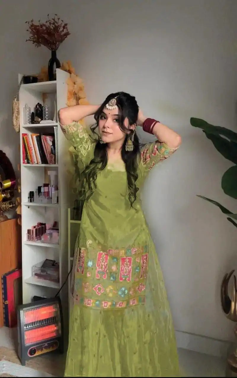 Elegant Heavy Chinnon Silk Embroidered Sharara Set – Top, Palazzo & Dupatta ClothsVilla