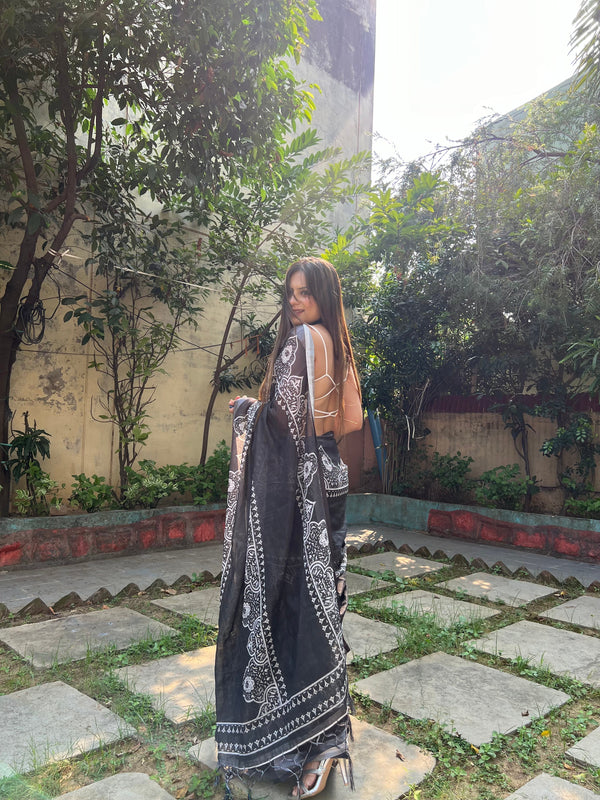 Black and White Pure Cotton Linen Saree with Intricate Floral Design and Tassels on Edges LINEN