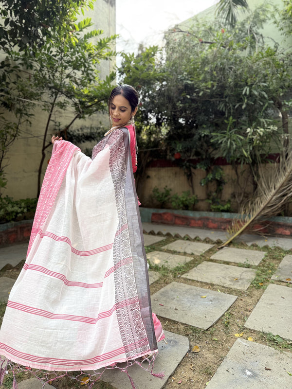 Elegant White and Pink Pure Linen Digital Printed Saree with Black Border, Tassels, and Blouse Piece – Intricate Floral and Geometric Design LINEN
