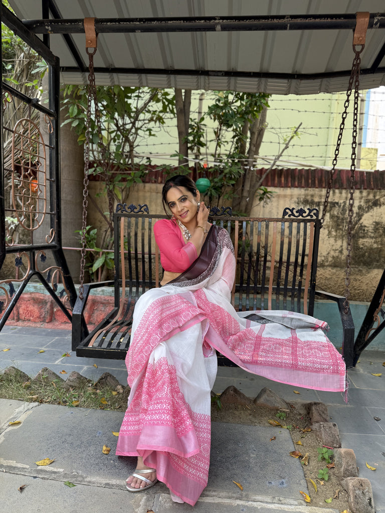 Elegant White and Pink Pure Linen Digital Printed Saree with Black Border, Tassels, and Blouse Piece – Intricate Floral and Geometric Design LINEN