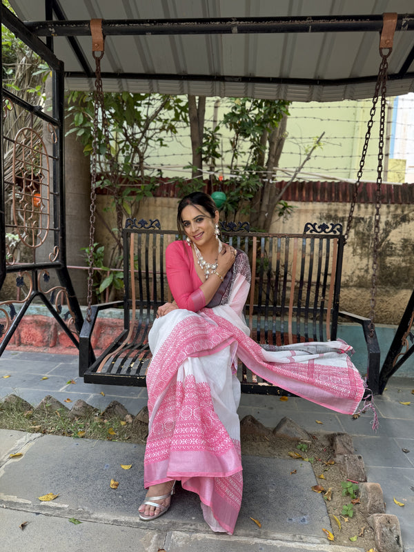 Elegant White and Pink Pure Linen Digital Printed Saree with Black Border, Tassels, and Blouse Piece – Intricate Floral and Geometric Design LINEN