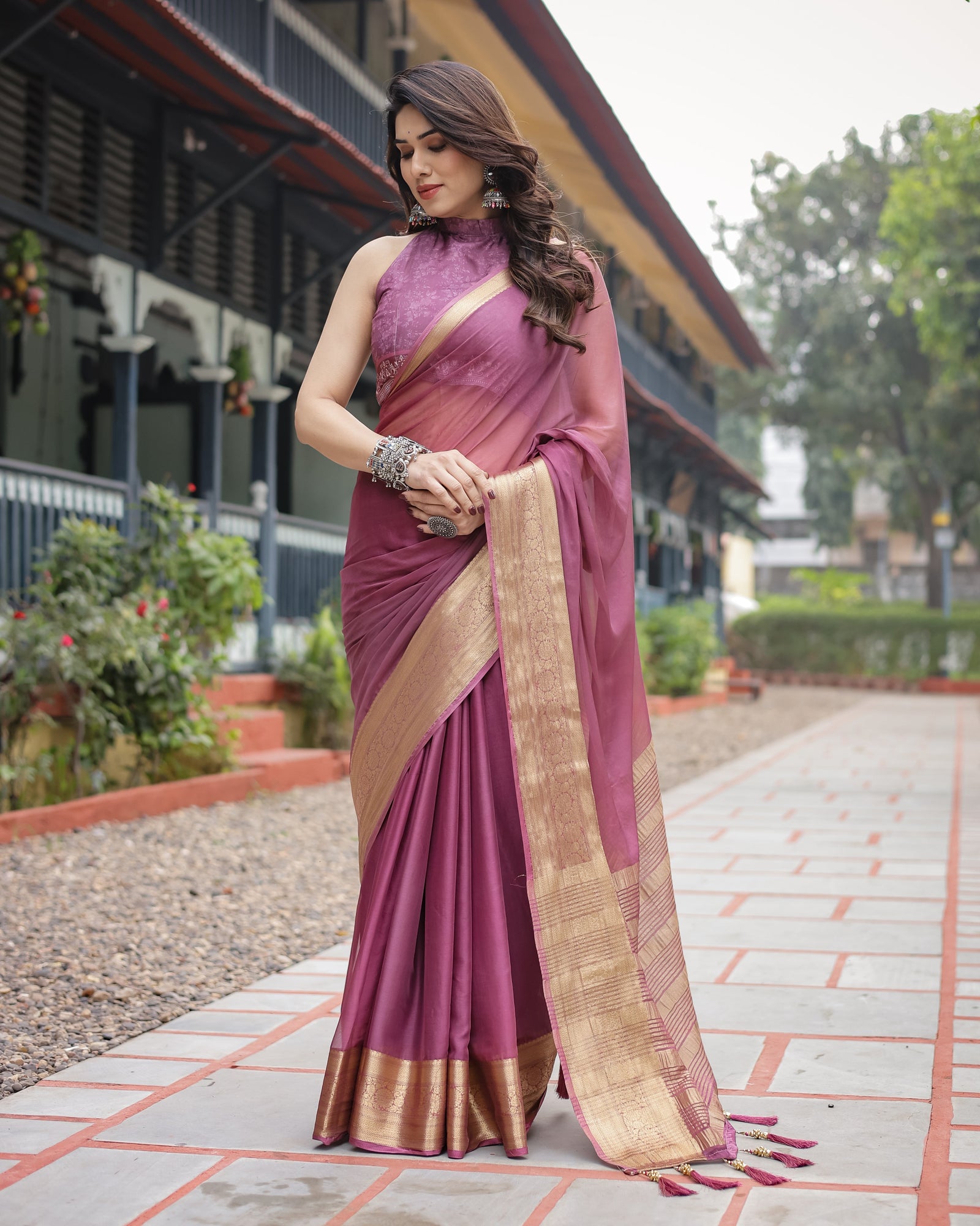 Sophisticated Mauve Plain Chiffon Saree with Gold Zari Border, Matching Printed Blouse & Tassel Detailing CHIFFON