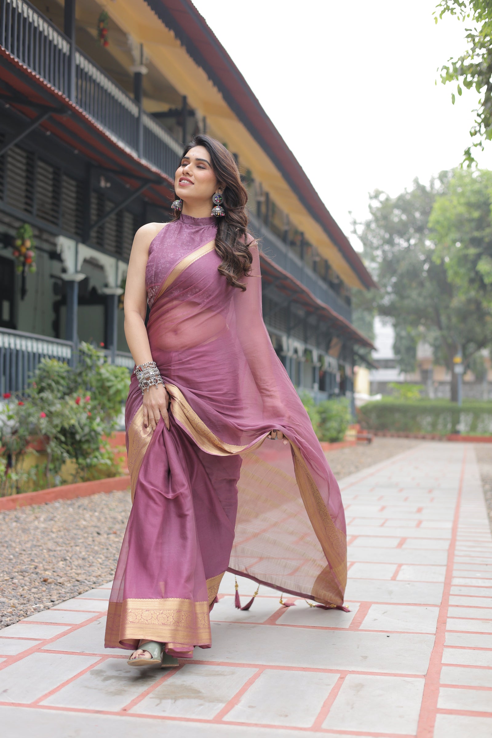 Sophisticated Mauve Plain Chiffon Saree with Gold Zari Border, Matching Printed Blouse & Tassel Detailing CHIFFON