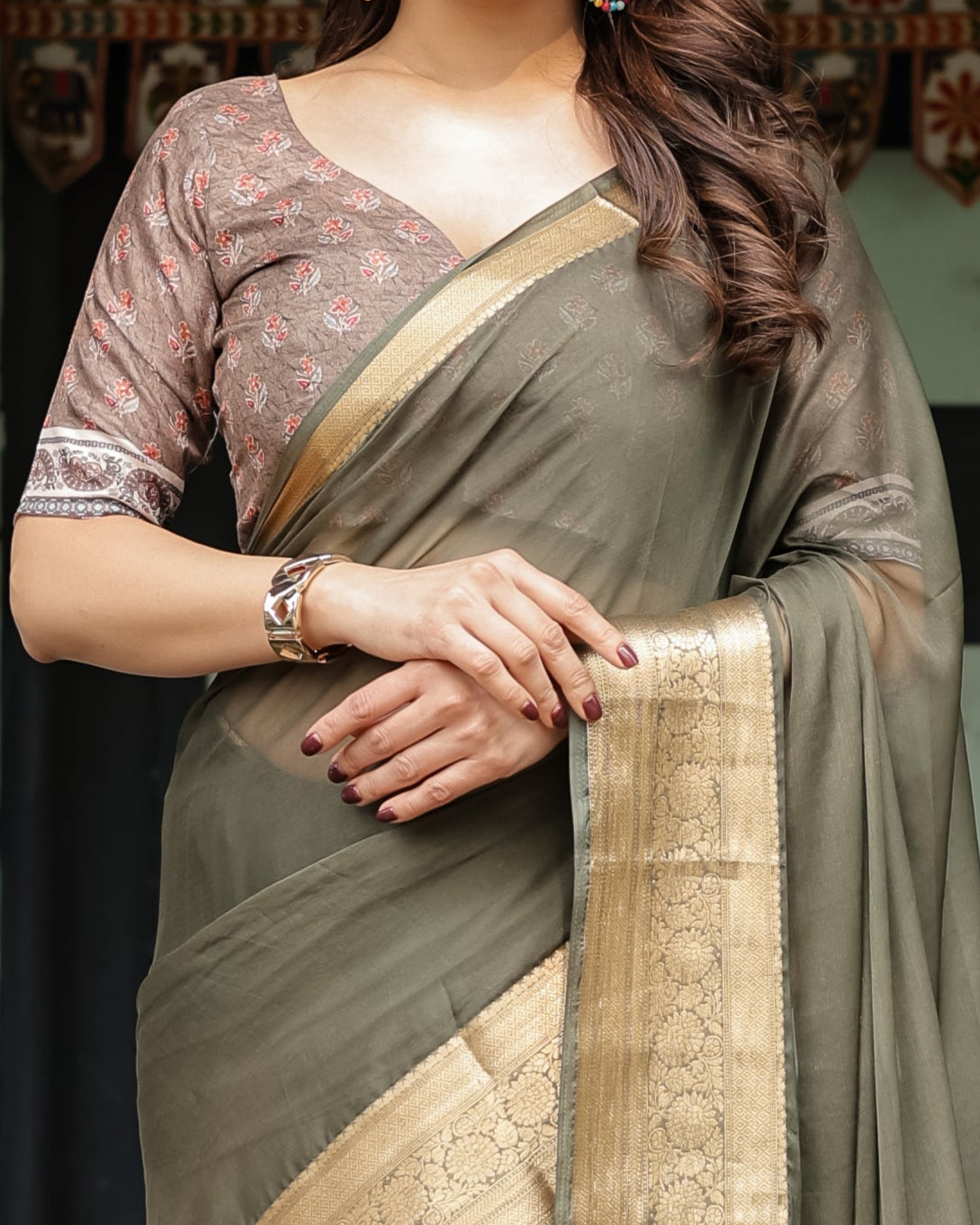 Elegant Olive Green Plain Chiffon Saree with Gold Zari Border, Floral Printed Blouse & Tassel Detailing CHIFFON