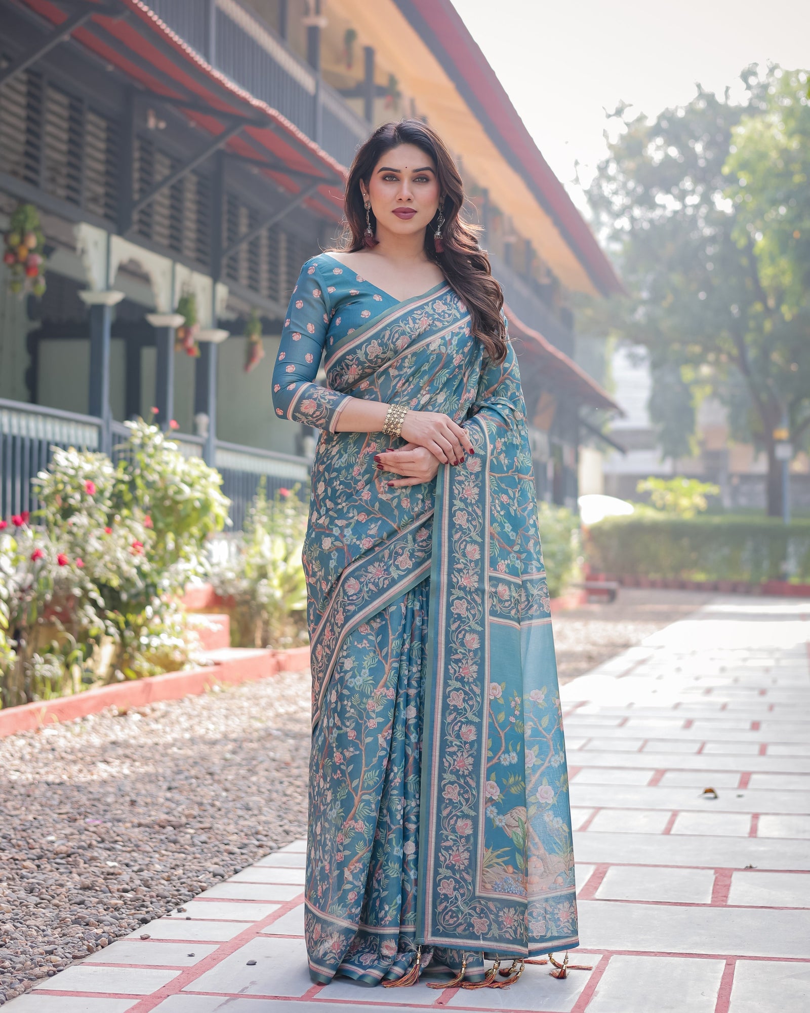 Elegant Aqua Blue Handloom Cotton-Linen Saree with Golden Zari Weave and Tassel Finish LINEN HANDLOOM