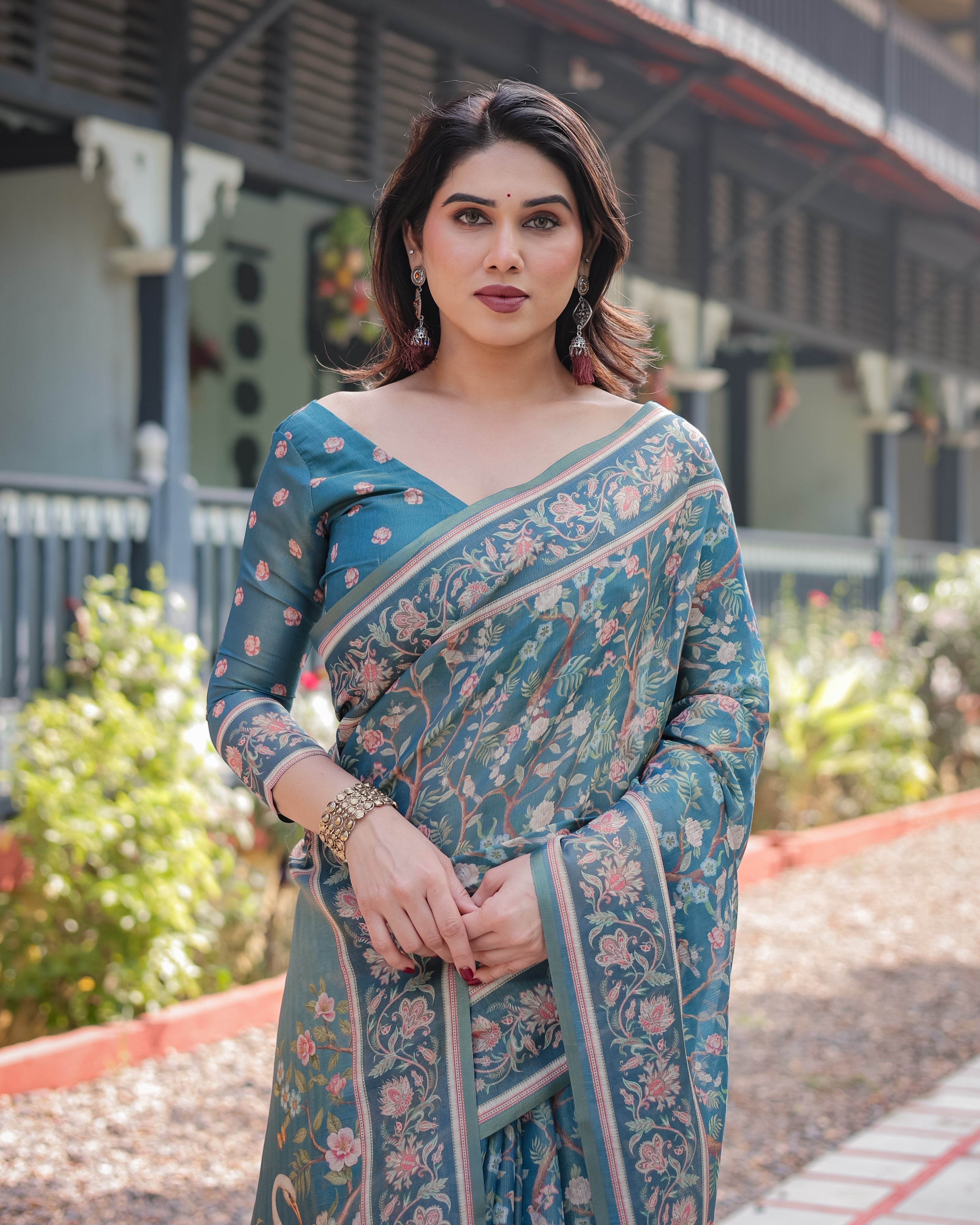 Elegant Aqua Blue Handloom Cotton-Linen Saree with Golden Zari Weave and Tassel Finish LINEN HANDLOOM