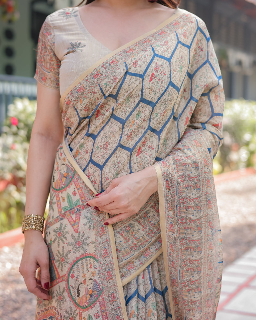 Classic Beige Handloom Cotton-Linen Saree with Madhubani-Inspired Prints and Zari Highlights LINEN HANDLOOM
