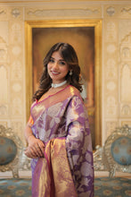 Load image into Gallery viewer, Exquisite Kanjivaram Silk Purple Saree with Zari Weaving Work ClothsVilla