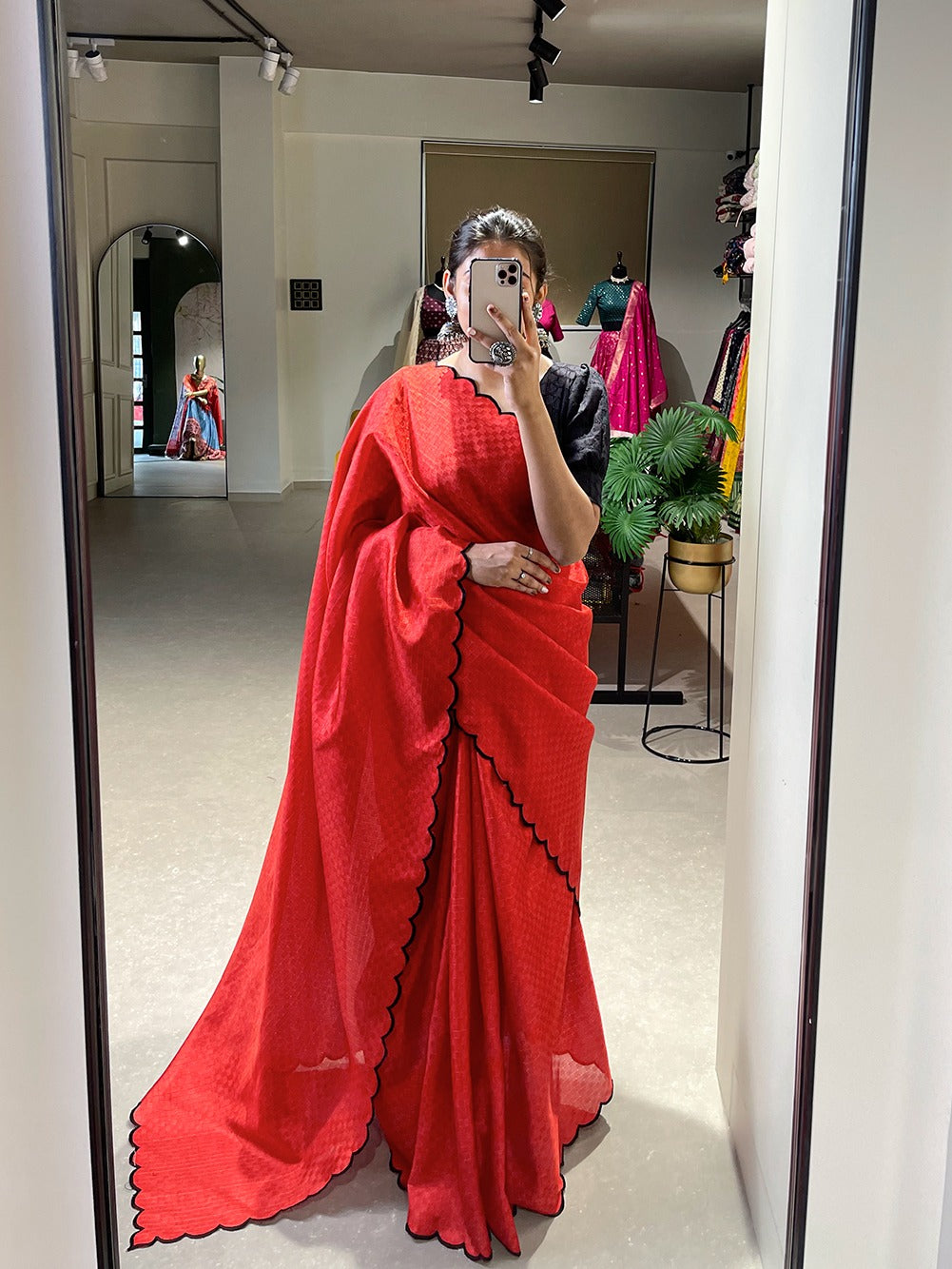 Exquisite Red Gadhwal Chex Saree with Arca Work and Lucknowi Work Blouse ClothsVilla