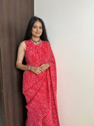 Red Faux Georgette Crushed Saree Gown with Digital Prints ClothsVilla