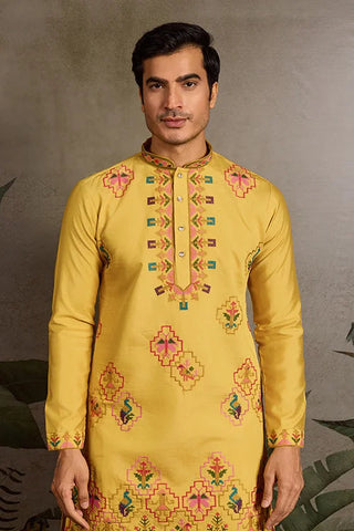 Men’s Traditional Yellow Kurta for Haldi Ceremony Clothsvilla