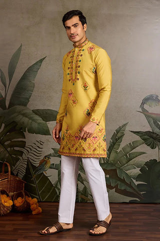 Men’s Traditional Yellow Kurta for Haldi Ceremony Clothsvilla