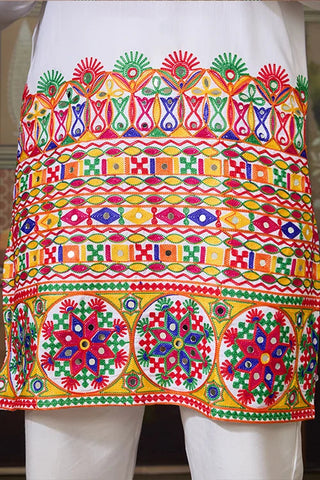 Stylish White Cotton Readymade Men’s Navratri Kurta Clothsvilla