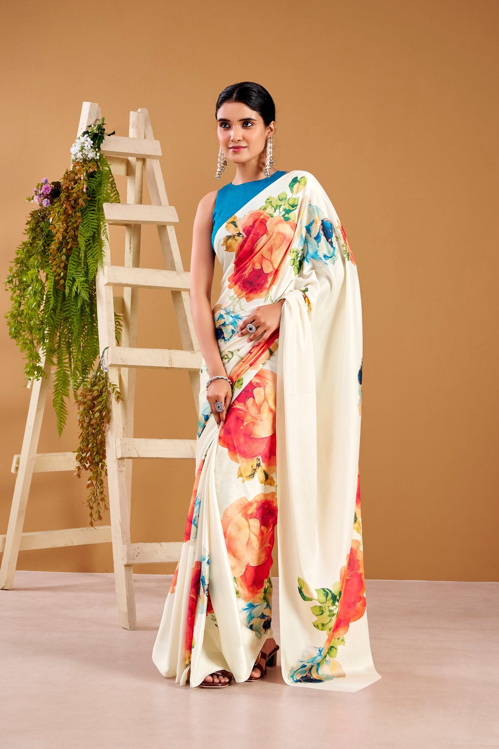 White Elegant Floral Print Satin Silk Saree with Plain Banglory Blouse Piece ClothsVilla