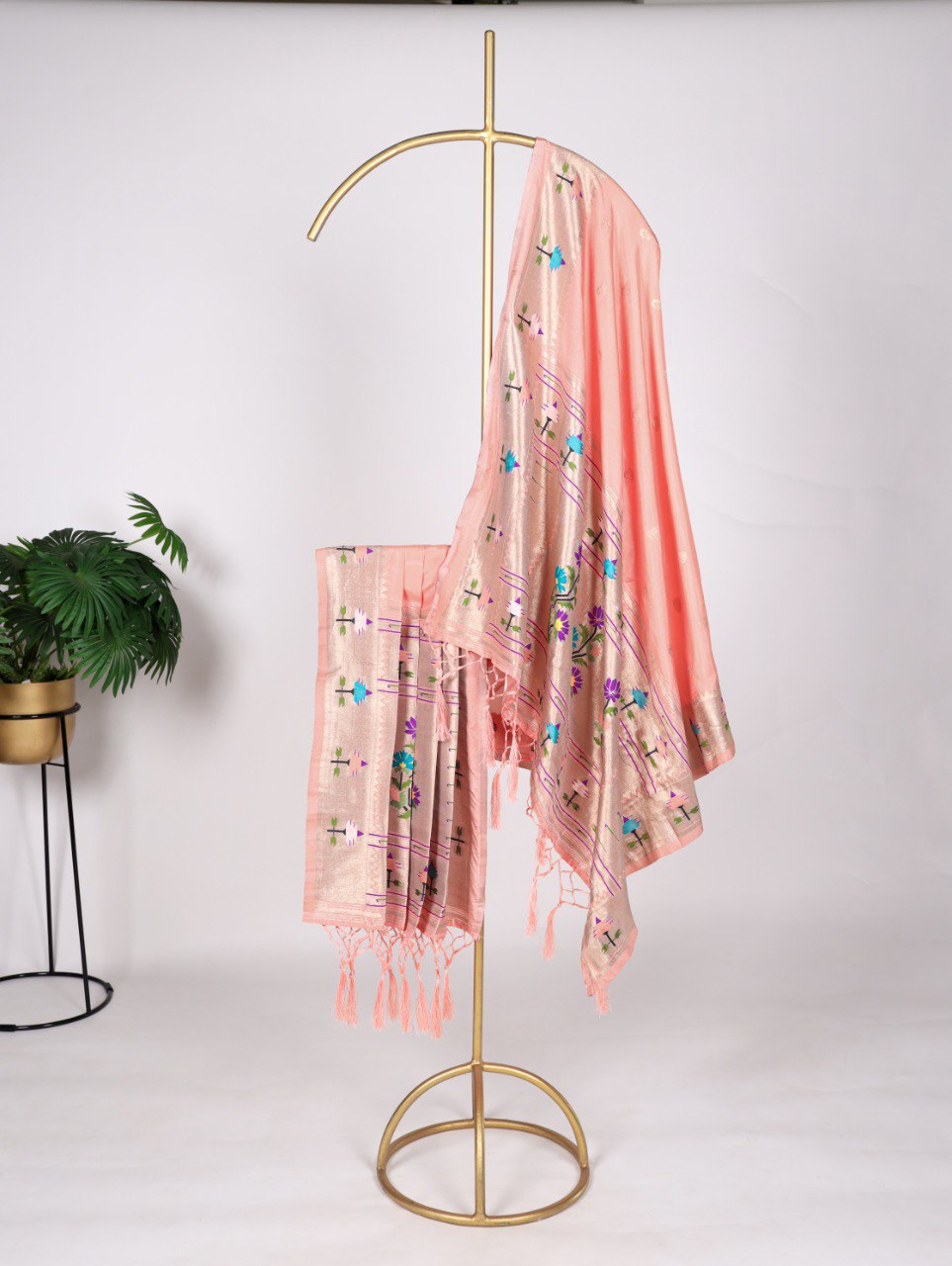 A Dupatta That Speaks Tradition – Elegant Jacquard Paithani Dupatta ClothsVilla