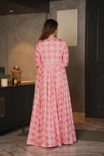 Load image into Gallery viewer, Barbie Pink Heavy Rayon Crop Top ClothsVilla