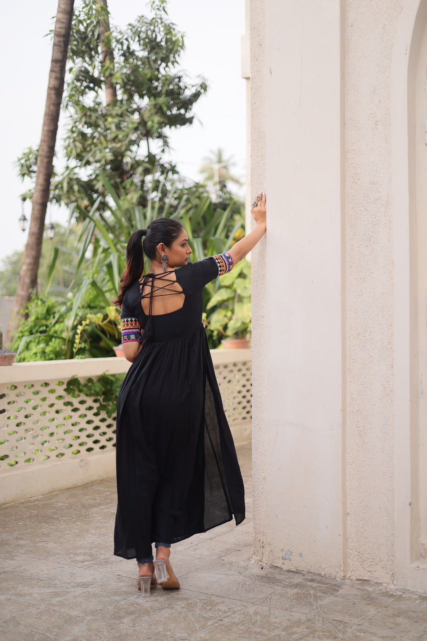 Black 14 Kg Rayon Kutchi Gamthi Embroidered Kurti ClothsVilla