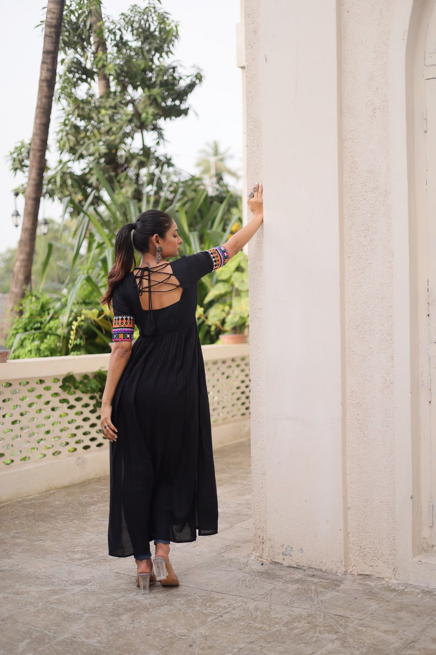Black 14 Kg Rayon Kutchi Gamthi Embroidered Kurti ClothsVilla