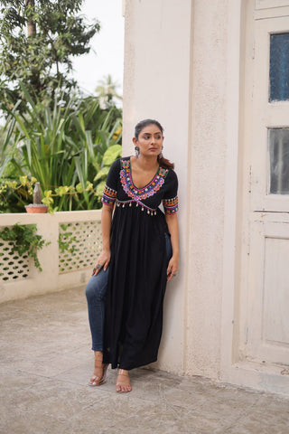 Black 14 Kg Rayon Kutchi Gamthi Embroidered Kurti ClothsVilla