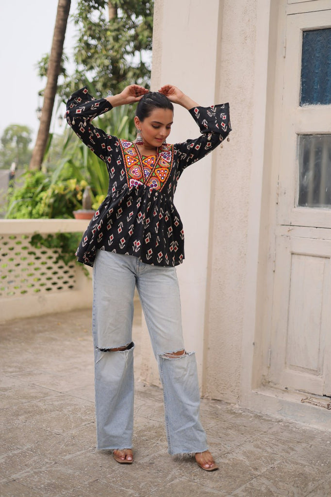 Black Cotton Printed Top with Kutchi Patchwork & Dori Closure – Stitched ClothsVilla