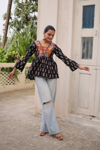 Black Cotton Printed Top with Kutchi Patchwork & Dori Closure – Stitched ClothsVilla
