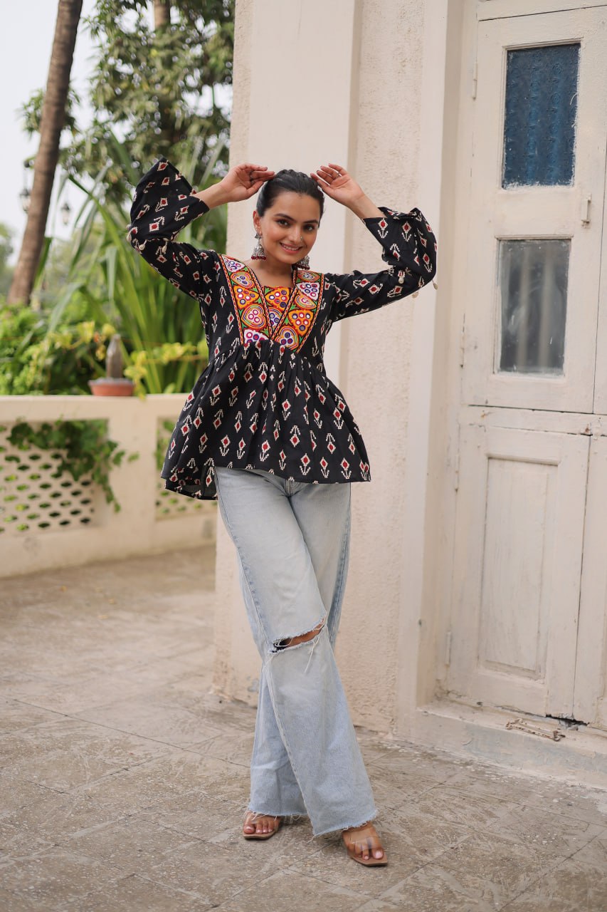 Black Cotton Printed Top with Kutchi Patchwork & Dori Closure – Stitched ClothsVilla