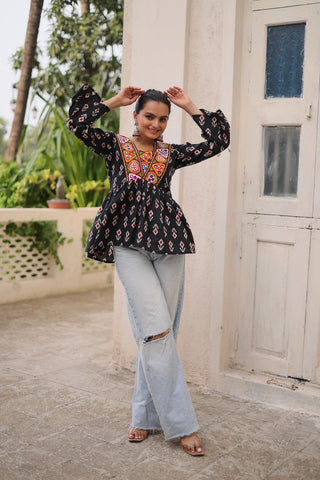 Black Cotton Printed Top with Kutchi Patchwork & Dori Closure – Stitched ClothsVilla