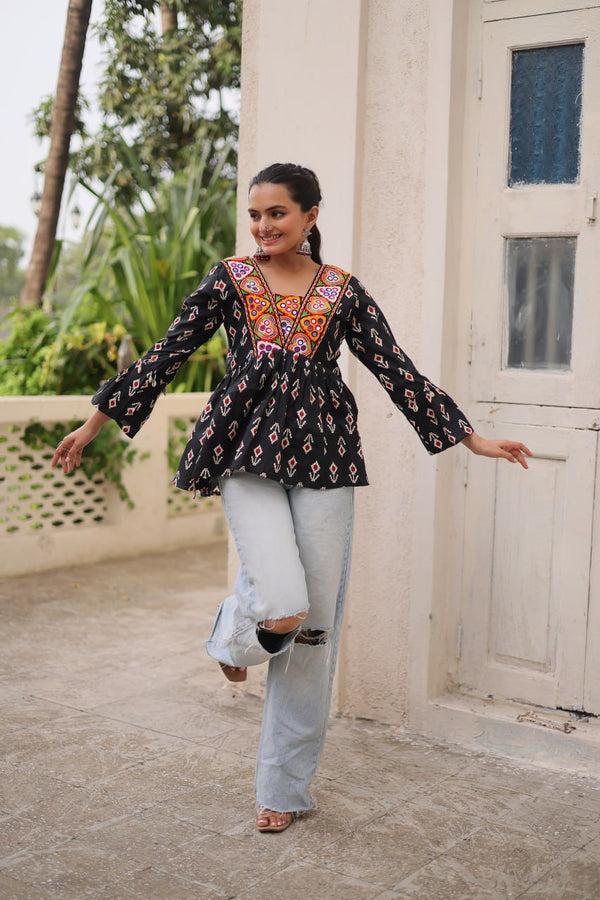 Black Cotton Printed Top with Kutchi Patchwork & Dori Closure – Stitched ClothsVilla