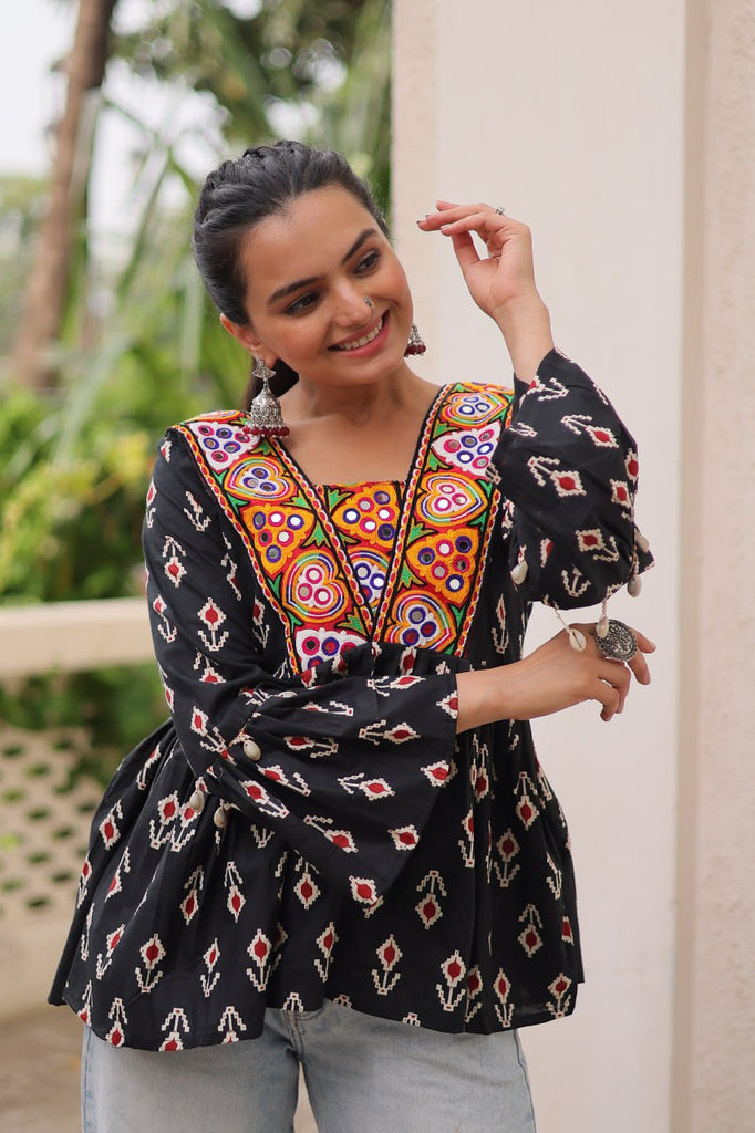 Black Cotton Printed Top with Kutchi Patchwork & Dori Closure – Stitched ClothsVilla