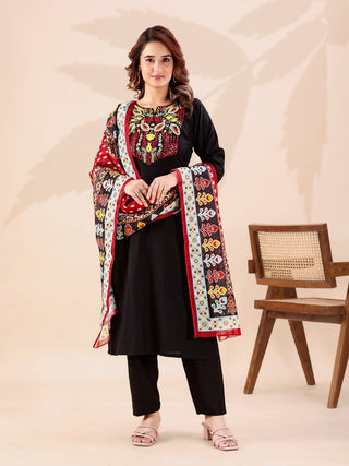 Black Designer Cotton Kurti Pant Set ClothsVilla