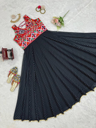 Black Elegant Faux Georgette Gown– A Fusion of Tradition & Style ClothsVilla