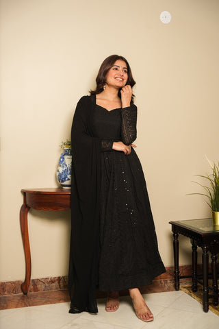 Black Elegant Georgette Printed Suit Set with Tassel Dupatta – Flowy & Chic Clothsvilla