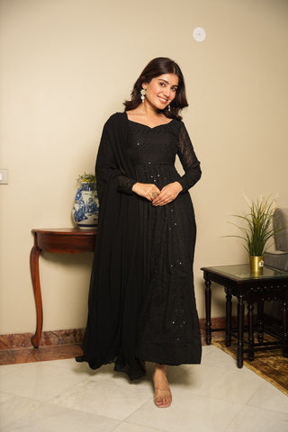 Black Elegant Georgette Printed Suit Set with Tassel Dupatta – Flowy & Chic Clothsvilla