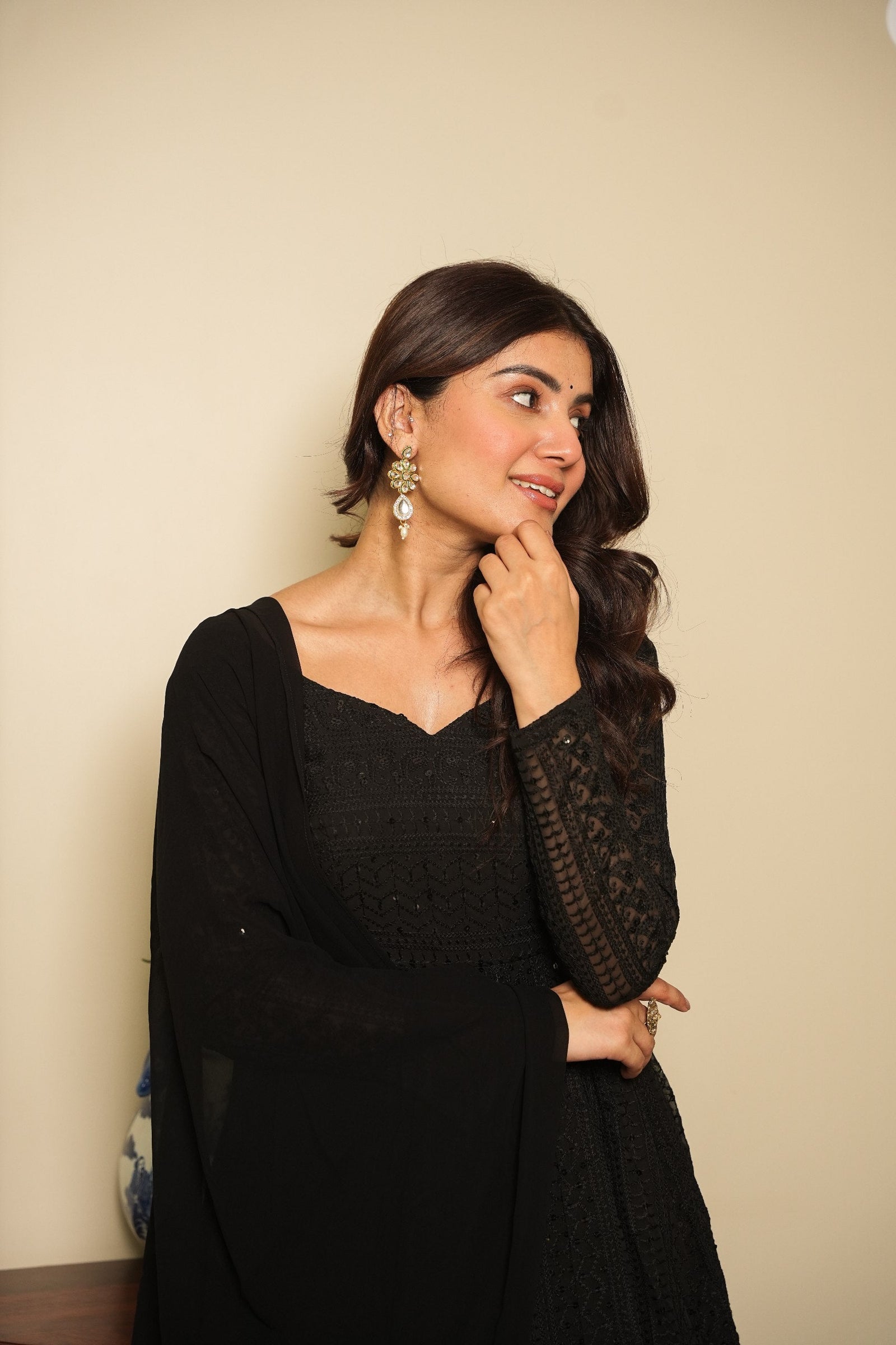 Black Elegant Georgette Printed Suit Set with Tassel Dupatta – Flowy & Chic Clothsvilla