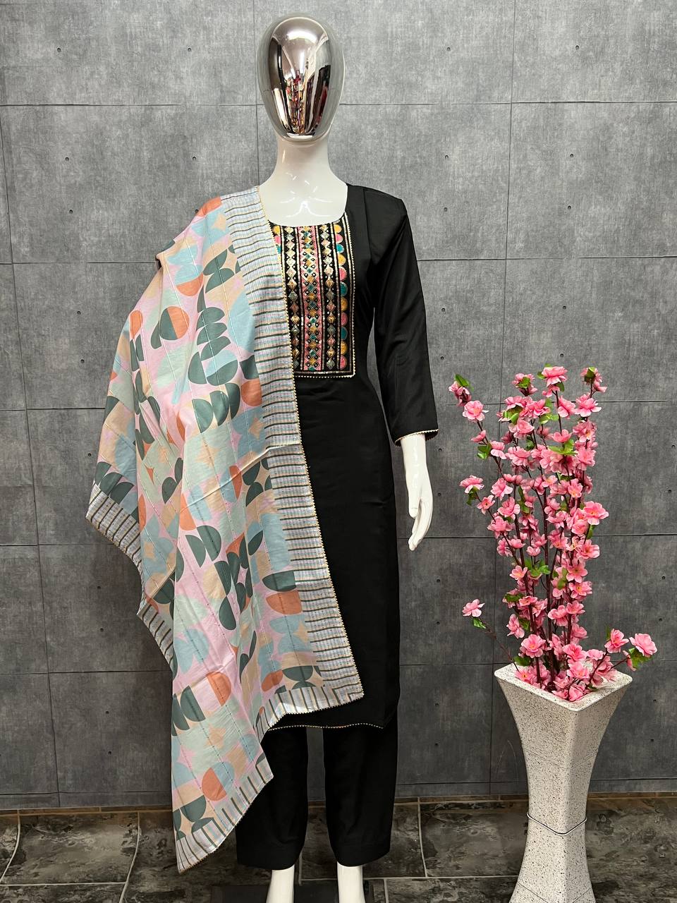 Black Elegant Maska Cotton Silk Straight Suit Set with Maslin Cotton Printed Dupatta Main image