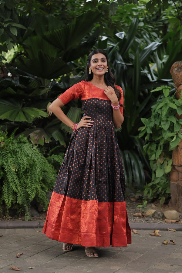 Black Elegant Noir Jacquard Silk Gown Luxurious Texture and Timeless Style